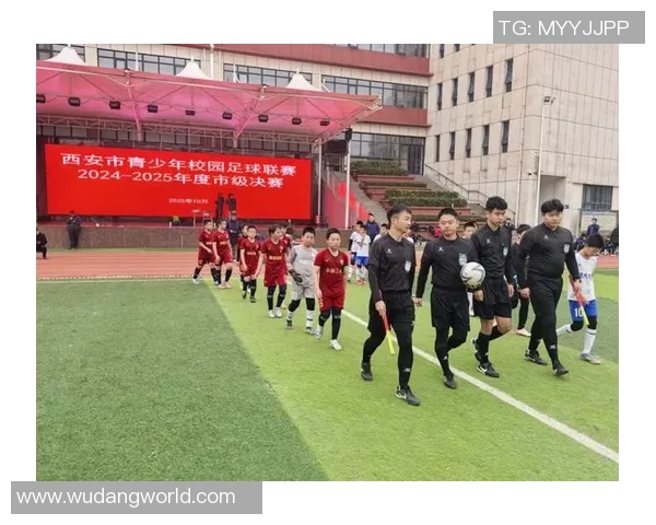 足球球星队凝聚力量逐梦绿茵再创辉煌新篇章